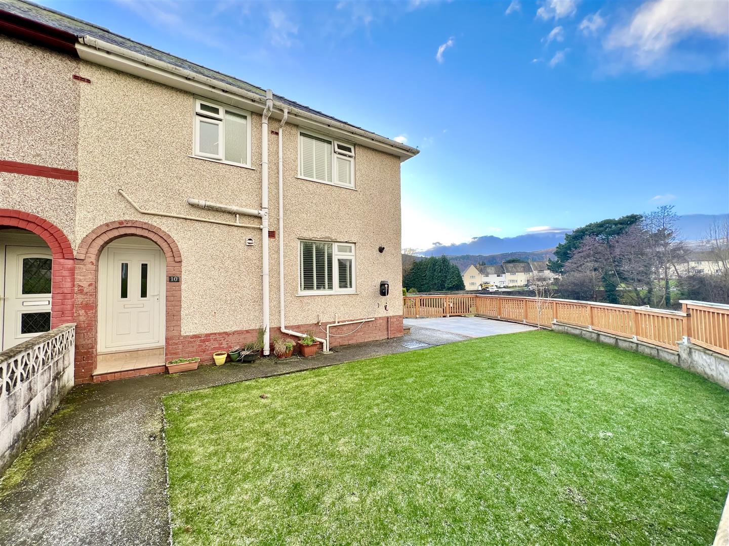 Pen Y Dre, Llanrwst Iwan M Williams